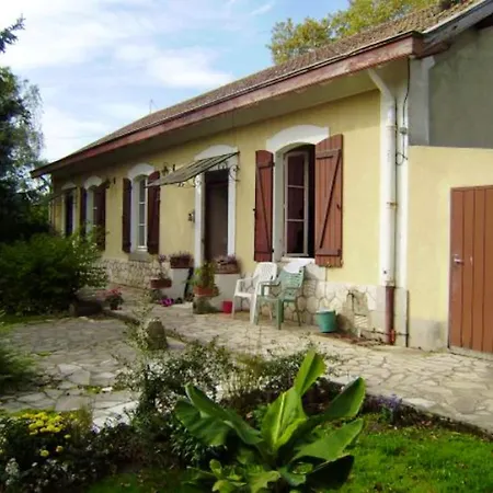 Maison Accueillante A Gabarret, Jacuzzi Et Jardin Holiday home